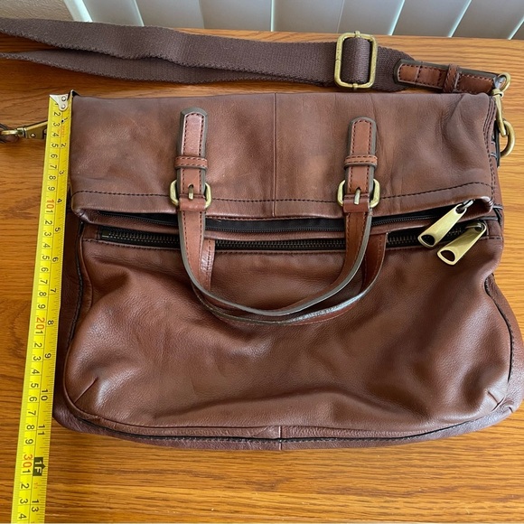 Fossil Brown Leather Explorer Foldover Tote Bag - Picture 6 of 17